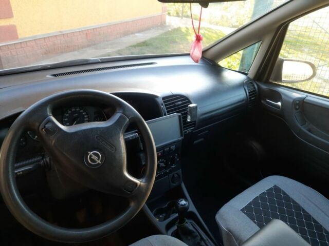 Сірий Опель Зафіра, об'ємом двигуна 1.6 л та пробігом 250 тис. км за 3400 $, фото 5 на Automoto.ua