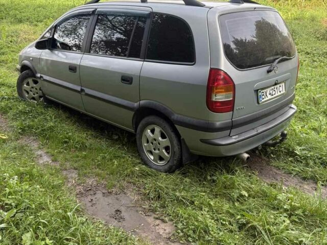 Серый Опель Зафира, объемом двигателя 2 л и пробегом 370 тыс. км за 3700 $, фото 7 на Automoto.ua