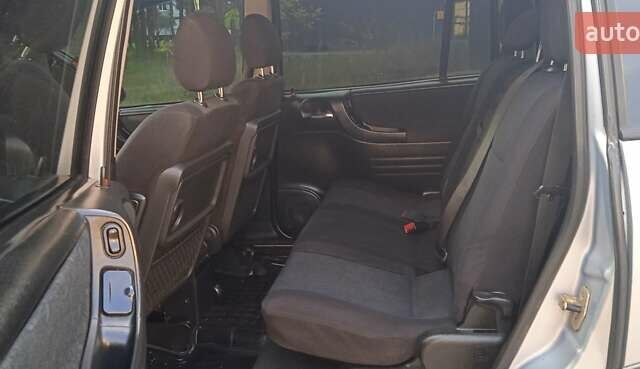 Серый Опель Зафира, объемом двигателя 2 л и пробегом 370 тыс. км за 3699 $, фото 27 на Automoto.ua