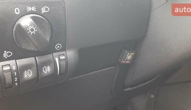 Сірий Опель Зафіра, об'ємом двигуна 1.8 л та пробігом 320 тис. км за 3550 $, фото 24 на Automoto.ua