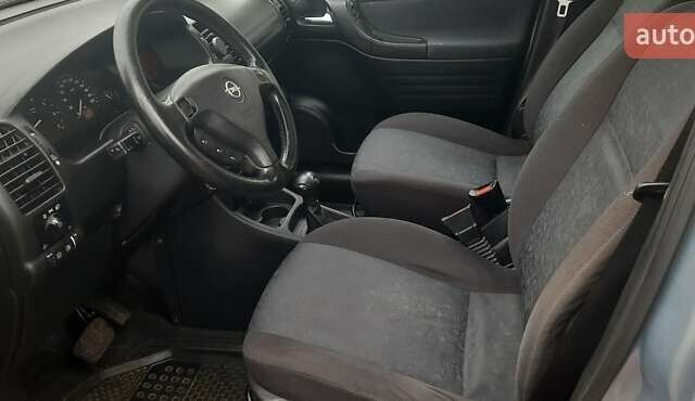 Сірий Опель Зафіра, об'ємом двигуна 1.8 л та пробігом 320 тис. км за 3550 $, фото 5 на Automoto.ua