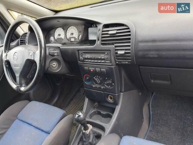 Сірий Опель Зафіра, об'ємом двигуна 1.8 л та пробігом 255 тис. км за 2350 $, фото 17 на Automoto.ua