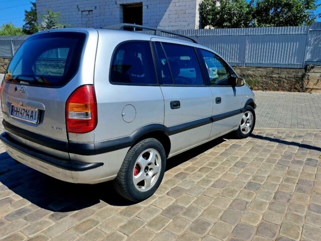 Серый Опель Зафира, объемом двигателя 2 л и пробегом 500 тыс. км за 2980 $, фото 9 на Automoto.ua