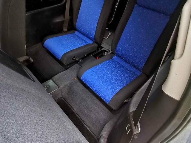 Сірий Опель Зафіра, об'ємом двигуна 1.8 л та пробігом 290 тис. км за 3950 $, фото 8 на Automoto.ua