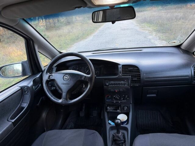 Серый Опель Зафира, объемом двигателя 2 л и пробегом 265 тыс. км за 3850 $, фото 11 на Automoto.ua