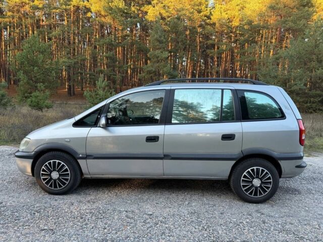 Серый Опель Зафира, объемом двигателя 2 л и пробегом 265 тыс. км за 3850 $, фото 2 на Automoto.ua