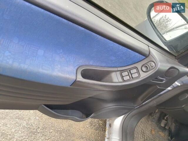 Серый Опель Зафира, объемом двигателя 1.8 л и пробегом 255 тыс. км за 2300 $, фото 24 на Automoto.ua