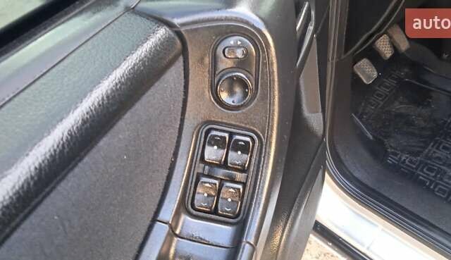 Серый Опель Зафира, объемом двигателя 2 л и пробегом 370 тыс. км за 3699 $, фото 26 на Automoto.ua