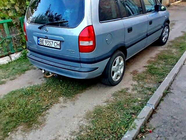 Сірий Опель Зафіра, об'ємом двигуна 1.8 л та пробігом 355 тис. км за 4700 $, фото 2 на Automoto.ua