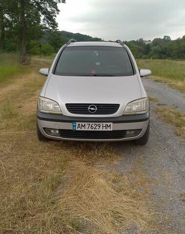 Серый Опель Зафира, объемом двигателя 2 л и пробегом 327 тыс. км за 3200 $, фото 6 на Automoto.ua