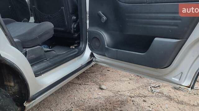 Сірий Опель Зафіра, об'ємом двигуна 1.8 л та пробігом 360 тис. км за 4300 $, фото 15 на Automoto.ua