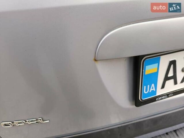 Серый Опель Зафира, объемом двигателя 1.8 л и пробегом 463 тыс. км за 4100 $, фото 14 на Automoto.ua
