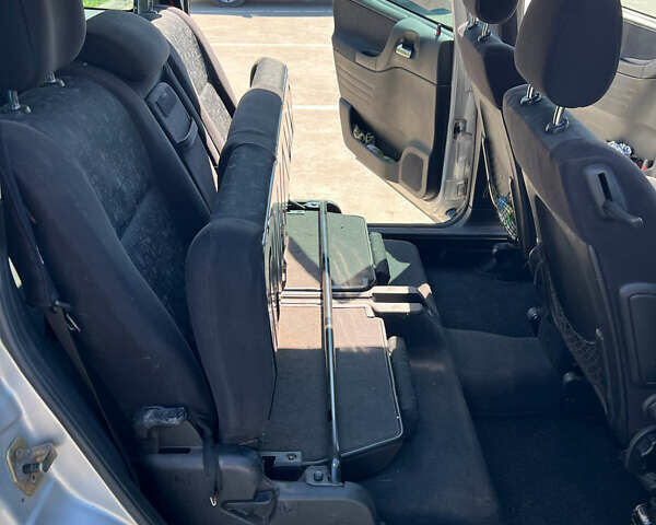 Серый Опель Зафира, объемом двигателя 2 л и пробегом 339 тыс. км за 3900 $, фото 20 на Automoto.ua