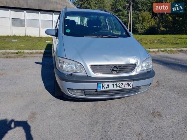 Сірий Опель Зафіра, об'ємом двигуна 1.8 л та пробігом 250 тис. км за 2450 $, фото 3 на Automoto.ua