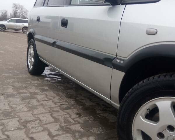 Серый Опель Зафира, объемом двигателя 1.8 л и пробегом 310 тыс. км за 3999 $, фото 16 на Automoto.ua