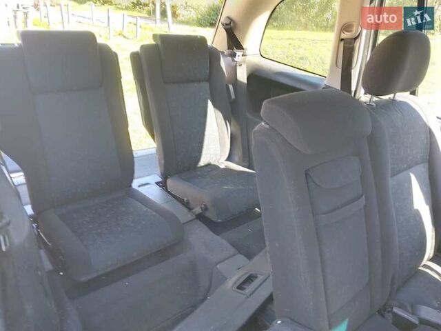 Сірий Опель Зафіра, об'ємом двигуна 1.8 л та пробігом 250 тис. км за 2450 $, фото 26 на Automoto.ua