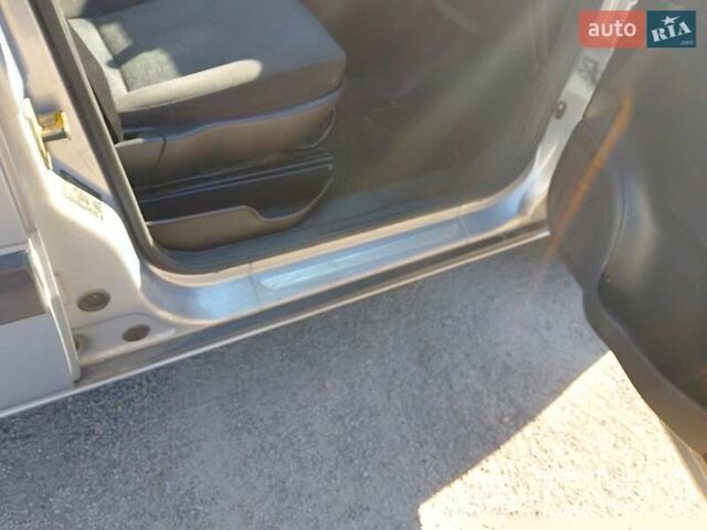 Сірий Опель Зафіра, об'ємом двигуна 1.8 л та пробігом 250 тис. км за 2450 $, фото 21 на Automoto.ua