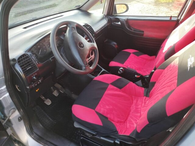 Серый Опель Зафира, объемом двигателя 2 л и пробегом 268 тыс. км за 2450 $, фото 5 на Automoto.ua