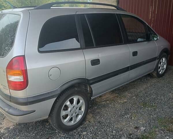 Серый Опель Зафира, объемом двигателя 2 л и пробегом 356 тыс. км за 3200 $, фото 7 на Automoto.ua