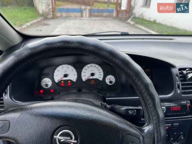 Серый Опель Зафира, объемом двигателя 1.8 л и пробегом 251 тыс. км за 3850 $, фото 17 на Automoto.ua