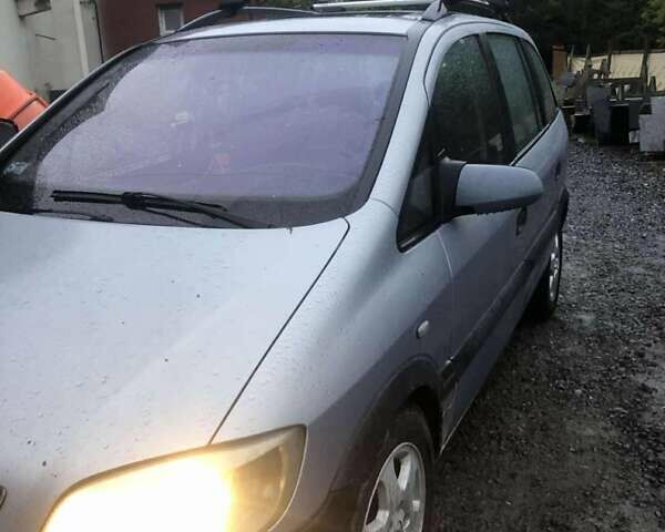 Серый Опель Зафира, объемом двигателя 2 л и пробегом 241 тыс. км за 2300 $, фото 6 на Automoto.ua