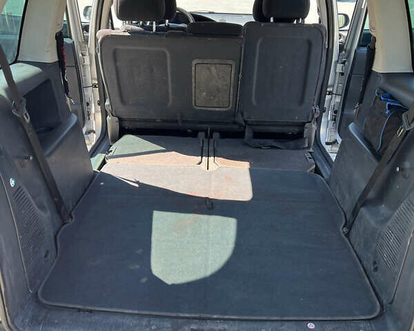 Серый Опель Зафира, объемом двигателя 2 л и пробегом 339 тыс. км за 3900 $, фото 24 на Automoto.ua