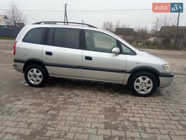 Серый Опель Зафира, объемом двигателя 1.8 л и пробегом 310 тыс. км за 3999 $, фото 2 на Automoto.ua