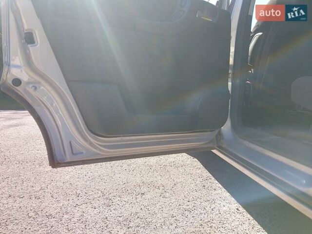 Сірий Опель Зафіра, об'ємом двигуна 1.8 л та пробігом 250 тис. км за 2450 $, фото 14 на Automoto.ua
