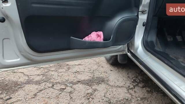 Сірий Опель Зафіра, об'ємом двигуна 1.8 л та пробігом 360 тис. км за 4300 $, фото 9 на Automoto.ua