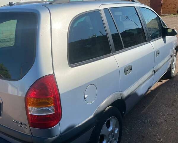 Серый Опель Зафира, объемом двигателя 2 л и пробегом 230 тыс. км за 4200 $, фото 6 на Automoto.ua