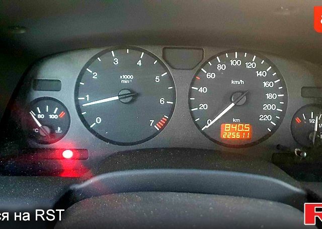 Серый Опель Зафира, объемом двигателя 1.8 л и пробегом 225 тыс. км за 3350 $, фото 4 на Automoto.ua