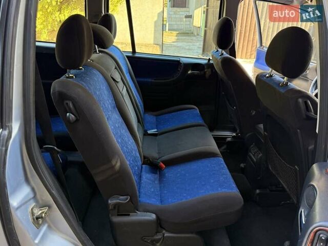 Серый Опель Зафира, объемом двигателя 1.8 л и пробегом 246 тыс. км за 5100 $, фото 8 на Automoto.ua