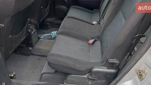 Сірий Опель Зафіра, об'ємом двигуна 1.8 л та пробігом 360 тис. км за 4300 $, фото 11 на Automoto.ua