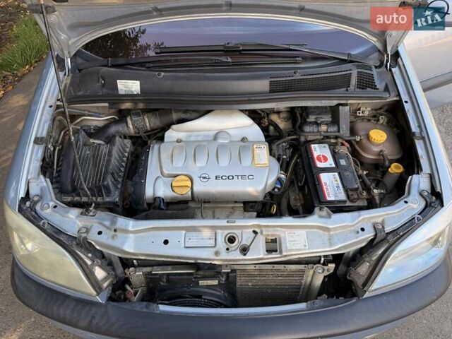 Серый Опель Зафира, объемом двигателя 1.8 л и пробегом 246 тыс. км за 5100 $, фото 15 на Automoto.ua