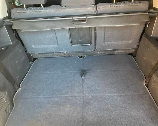 Серый Опель Зафира, объемом двигателя 2 л и пробегом 230 тыс. км за 4200 $, фото 4 на Automoto.ua