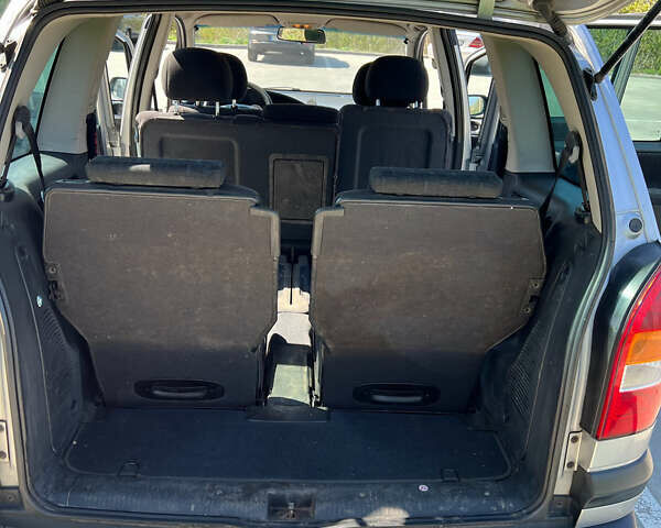 Серый Опель Зафира, объемом двигателя 2 л и пробегом 339 тыс. км за 3900 $, фото 27 на Automoto.ua