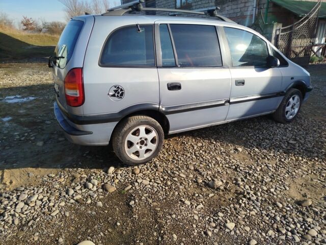 Серый Опель Зафира, объемом двигателя 2 л и пробегом 268 тыс. км за 2450 $, фото 2 на Automoto.ua