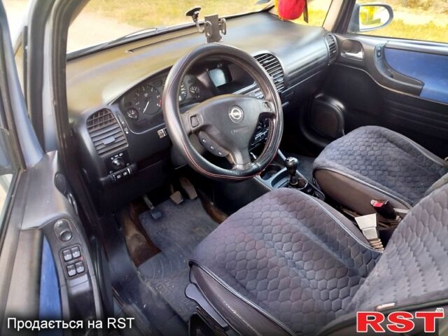 Серый Опель Зафира, объемом двигателя 2 л и пробегом 212 тыс. км за 3200 $, фото 6 на Automoto.ua