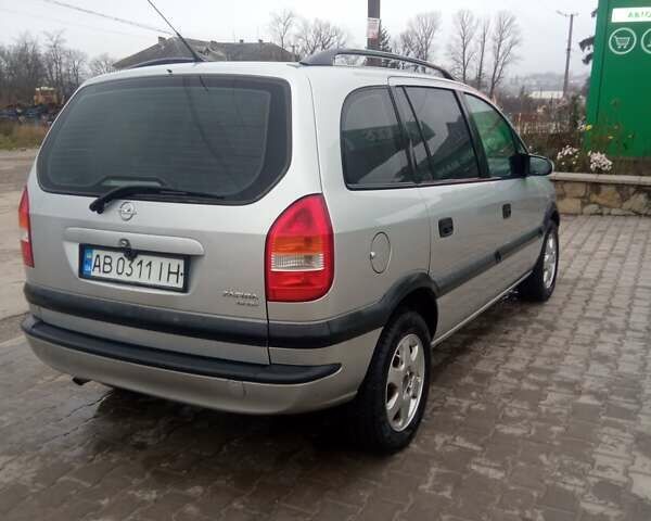 Серый Опель Зафира, объемом двигателя 1.8 л и пробегом 310 тыс. км за 3999 $, фото 3 на Automoto.ua
