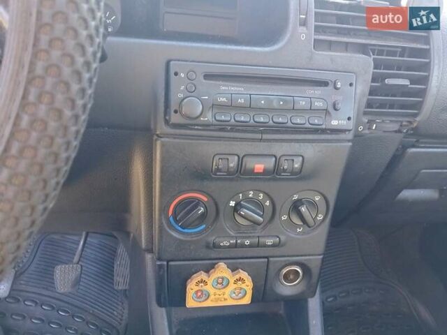 Сірий Опель Зафіра, об'ємом двигуна 1.8 л та пробігом 250 тис. км за 2700 $, фото 20 на Automoto.ua