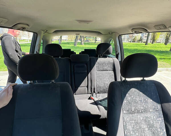 Серый Опель Зафира, объемом двигателя 2 л и пробегом 339 тыс. км за 3900 $, фото 29 на Automoto.ua