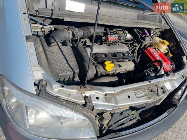 Сірий Опель Зафіра, об'ємом двигуна 1.8 л та пробігом 250 тис. км за 2450 $, фото 32 на Automoto.ua