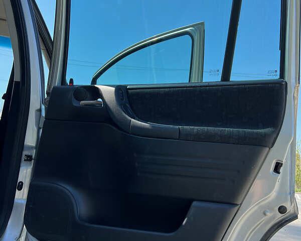 Серый Опель Зафира, объемом двигателя 2 л и пробегом 339 тыс. км за 3900 $, фото 32 на Automoto.ua