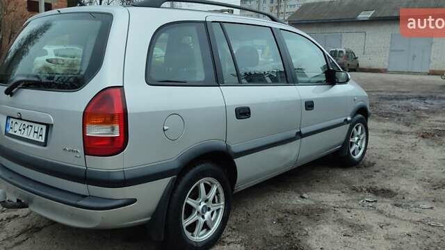 Сірий Опель Зафіра, об'ємом двигуна 1.8 л та пробігом 360 тис. км за 4300 $, фото 4 на Automoto.ua