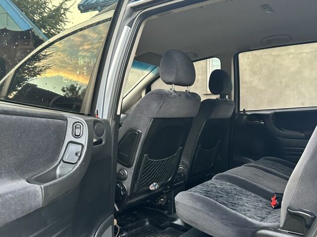 Сірий Опель Зафіра, об'ємом двигуна 1.8 л та пробігом 250 тис. км за 4849 $, фото 6 на Automoto.ua