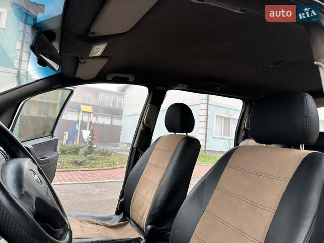 Серый Опель Зафира, объемом двигателя 2 л и пробегом 373 тыс. км за 3799 $, фото 33 на Automoto.ua