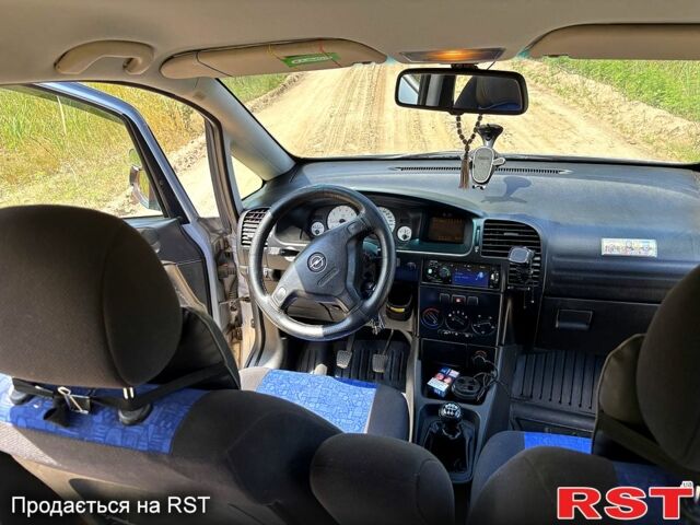 Серый Опель Зафира, объемом двигателя 1.8 л и пробегом 267 тыс. км за 4700 $, фото 11 на Automoto.ua