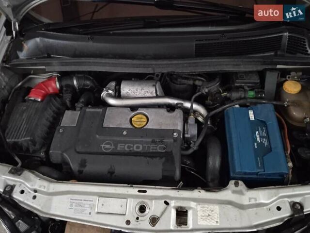 Серый Опель Зафира, объемом двигателя 2 л и пробегом 337 тыс. км за 3799 $, фото 10 на Automoto.ua