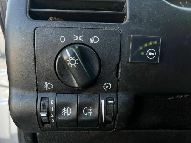 Серый Опель Зафира, объемом двигателя 1.8 л и пробегом 425 тыс. км за 3500 $, фото 14 на Automoto.ua