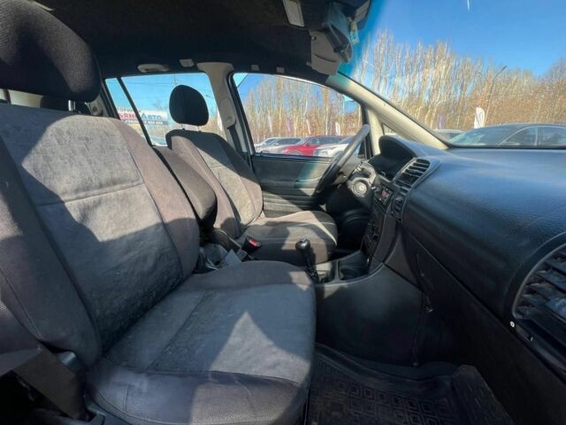 Серый Опель Зафира, объемом двигателя 1.8 л и пробегом 425 тыс. км за 3500 $, фото 13 на Automoto.ua